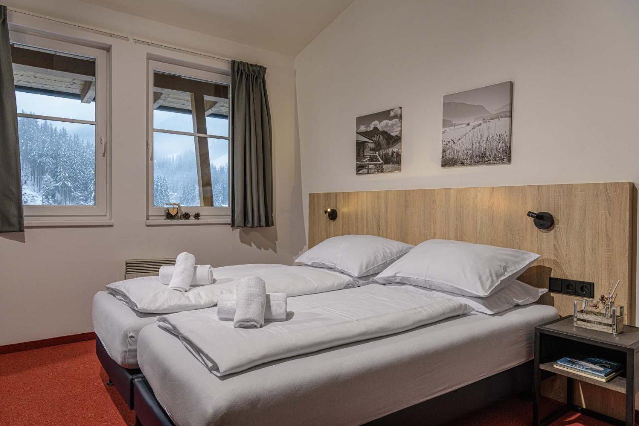 Alpenparks Apartment & Ferienresort Rehrenberg Viehhofen Exterior photo