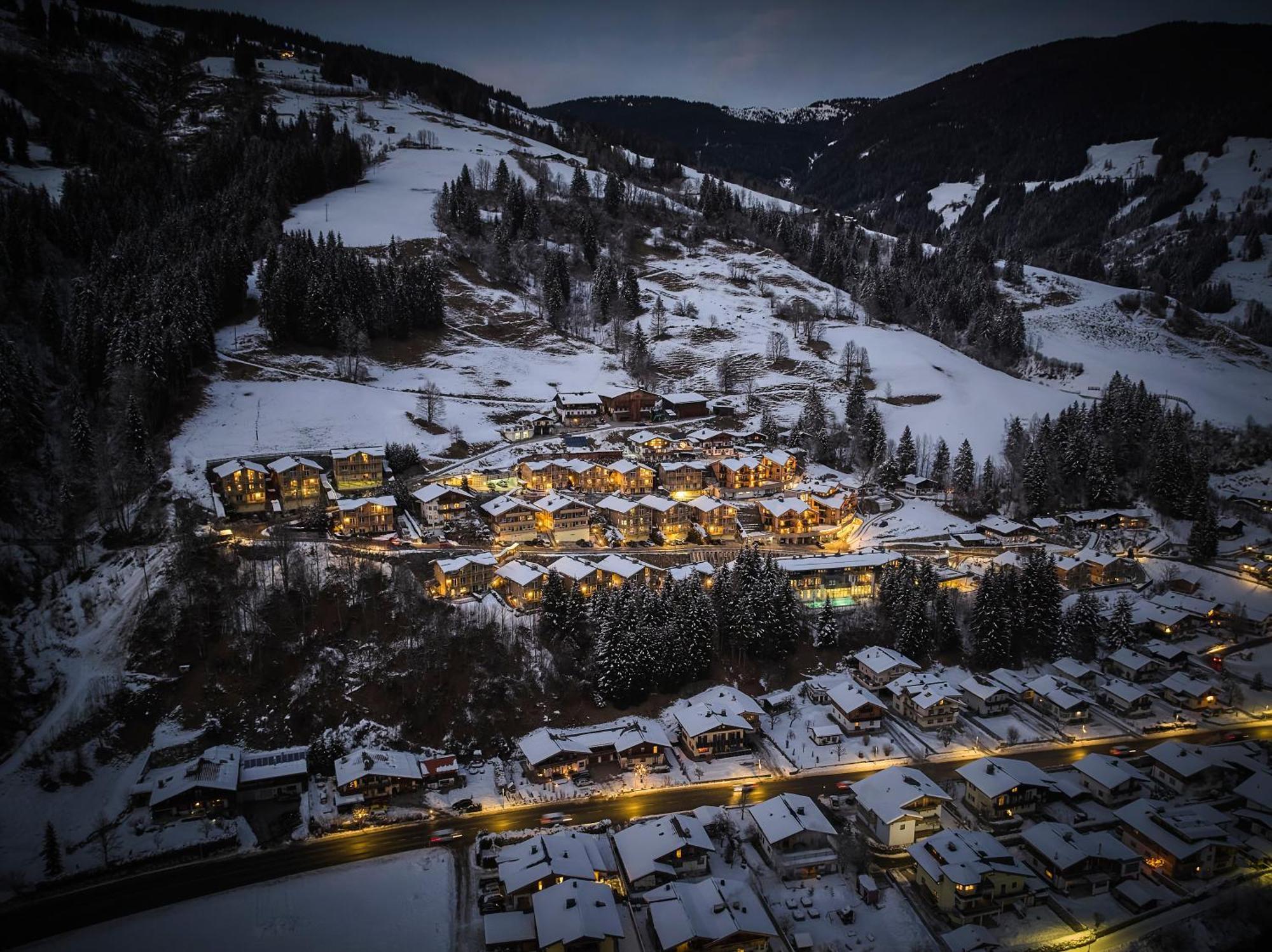 Alpenparks Apartment & Ferienresort Rehrenberg Viehhofen Exterior photo